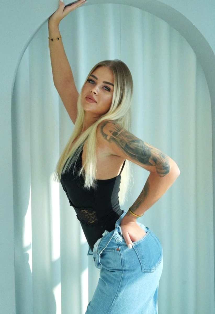 Afina escort in Dubai