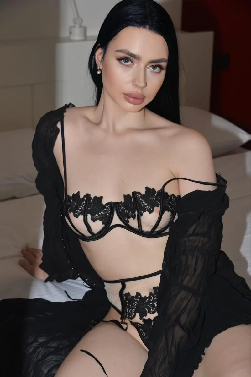 Clodia escort in Dubai