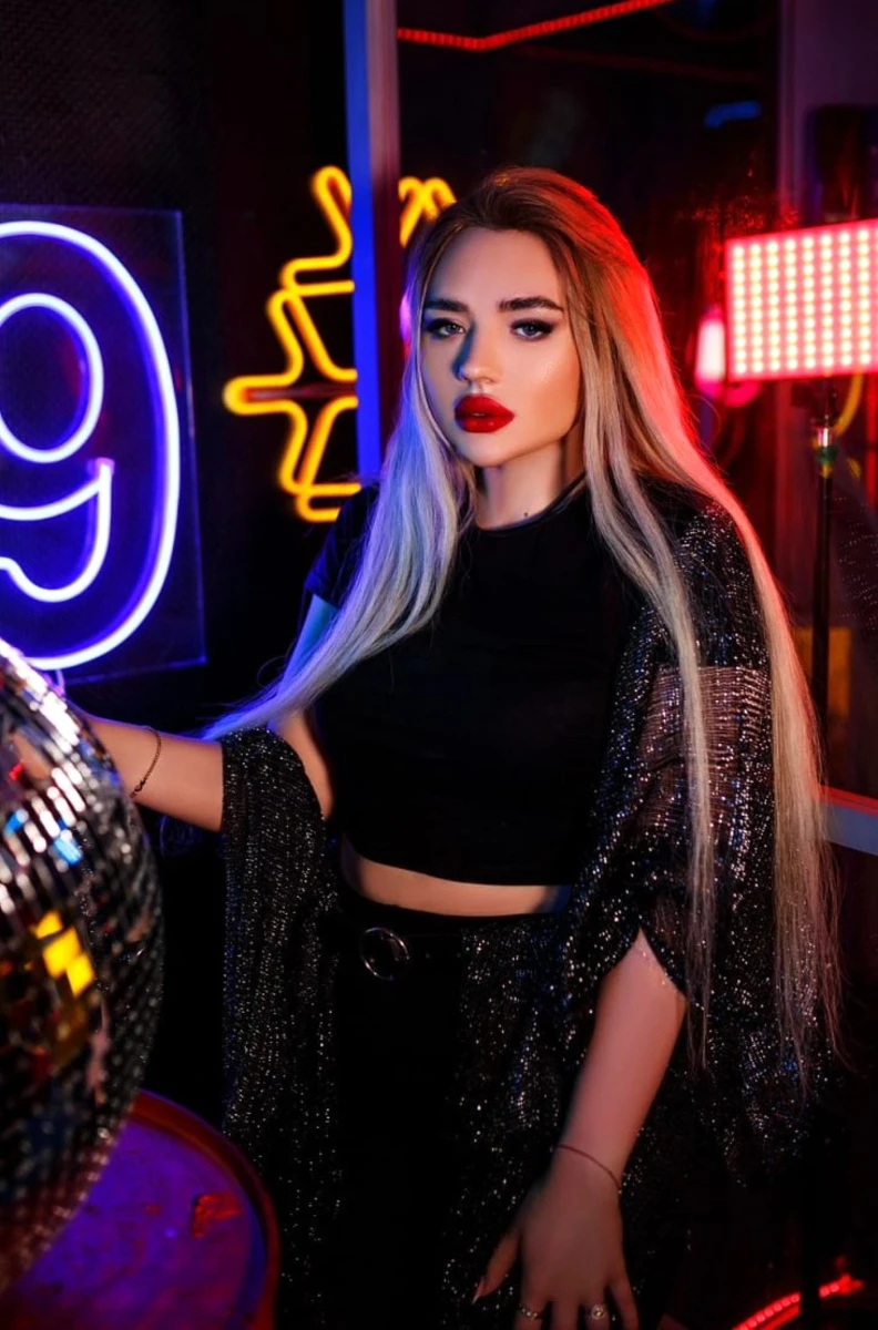 Inessa escort in Dubai