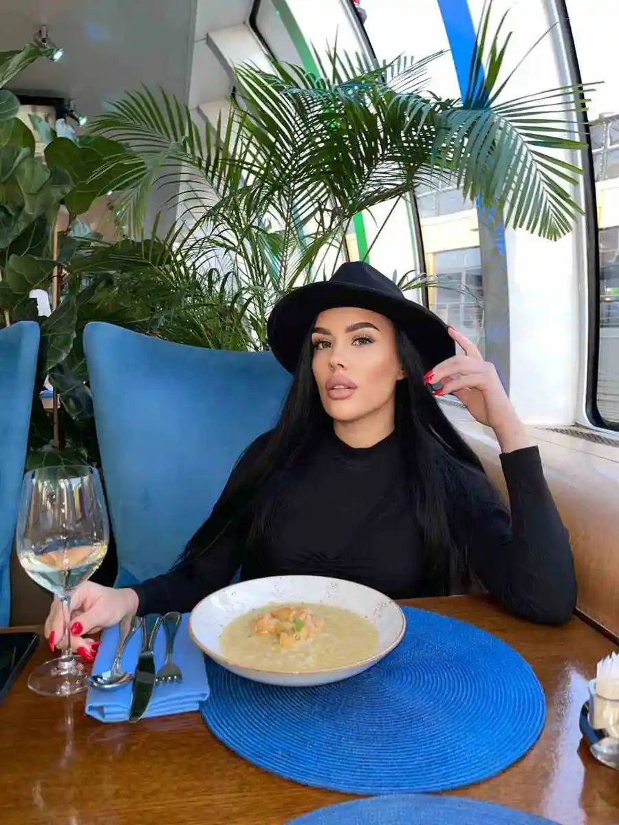 Katherine escort in Dubai