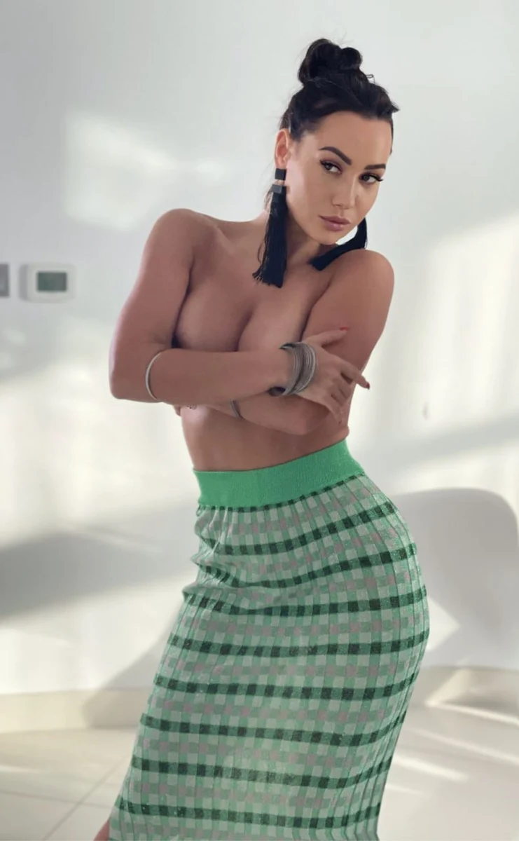 Lara escort in Dubai