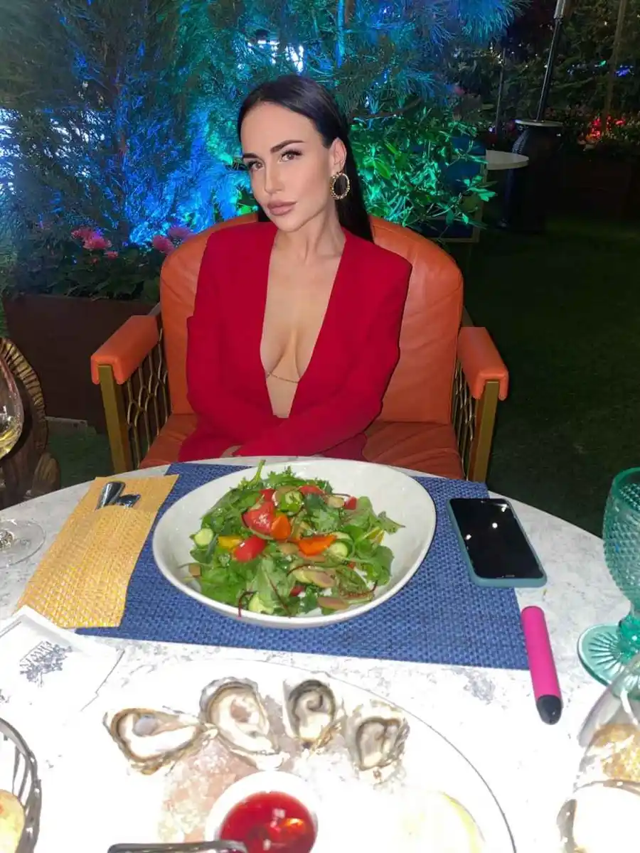 Monica escort in Dubai