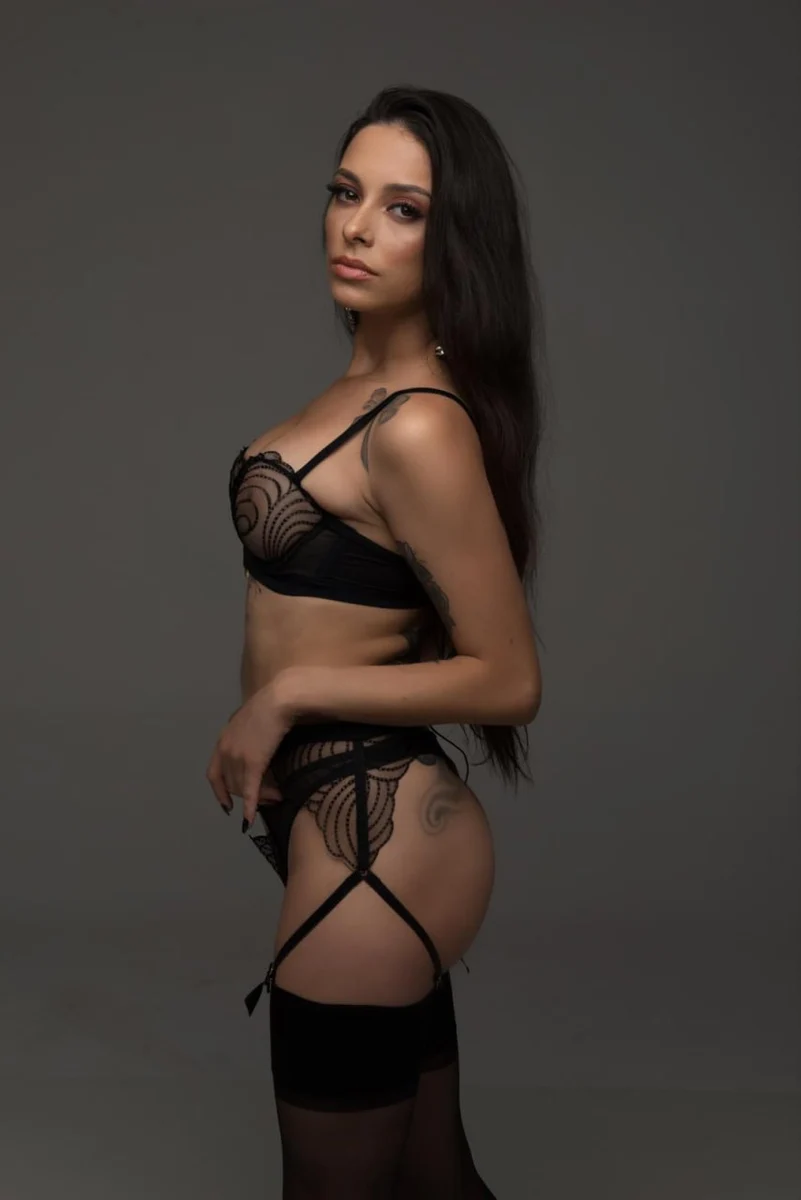 Monique escort in Dubai