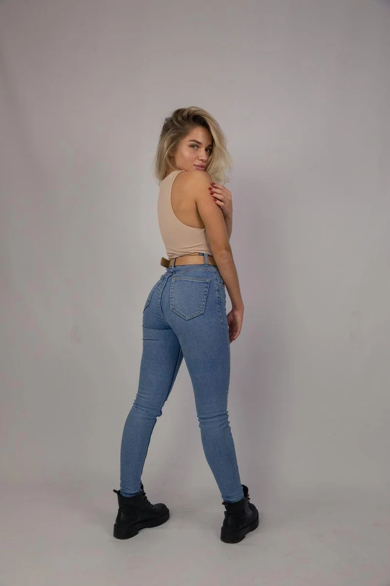 Olivia escort in Dubai