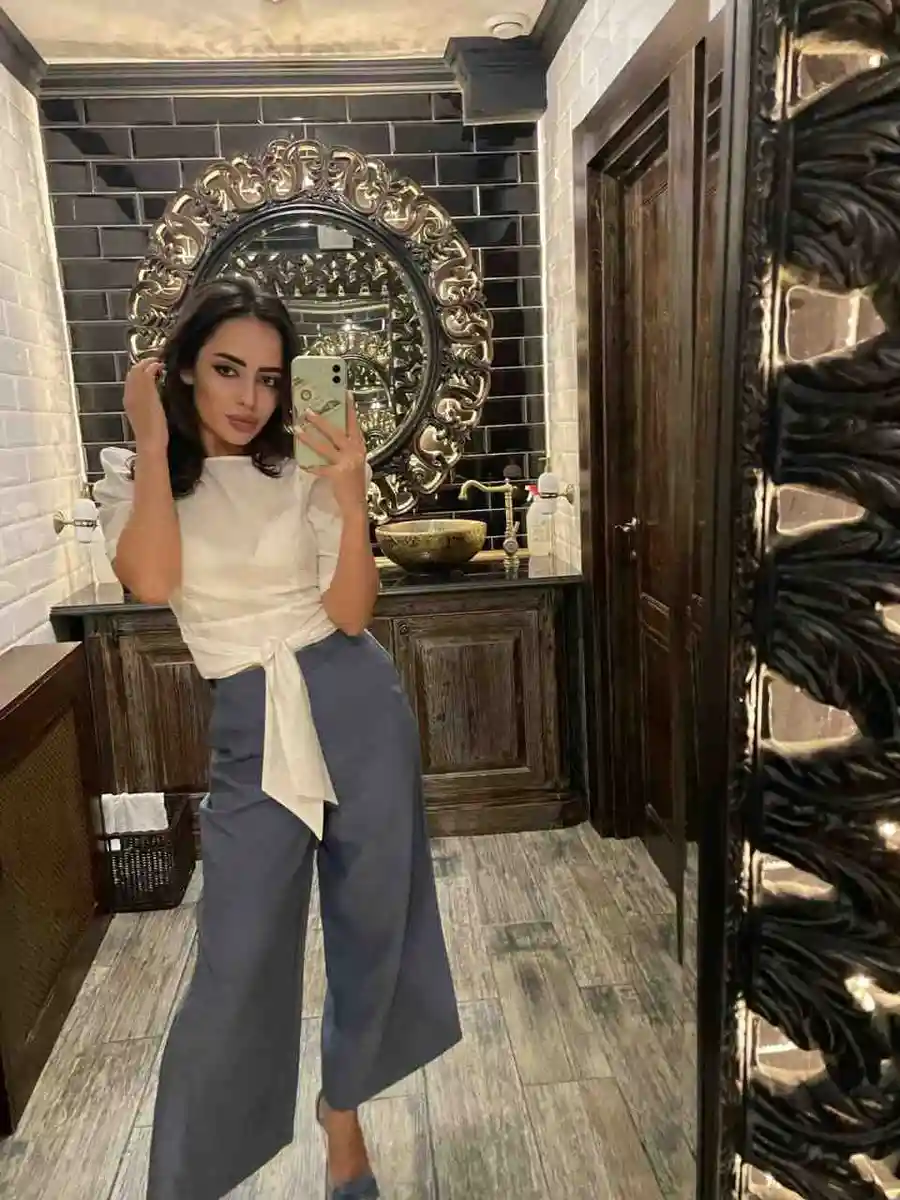 Zarina escort in Dubai